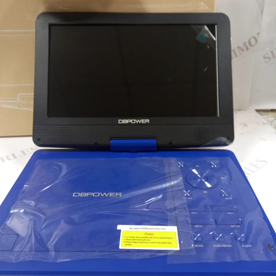 BOXED DIGITAL MULTIMEDIA PORTABLE VIDEO PLAYER