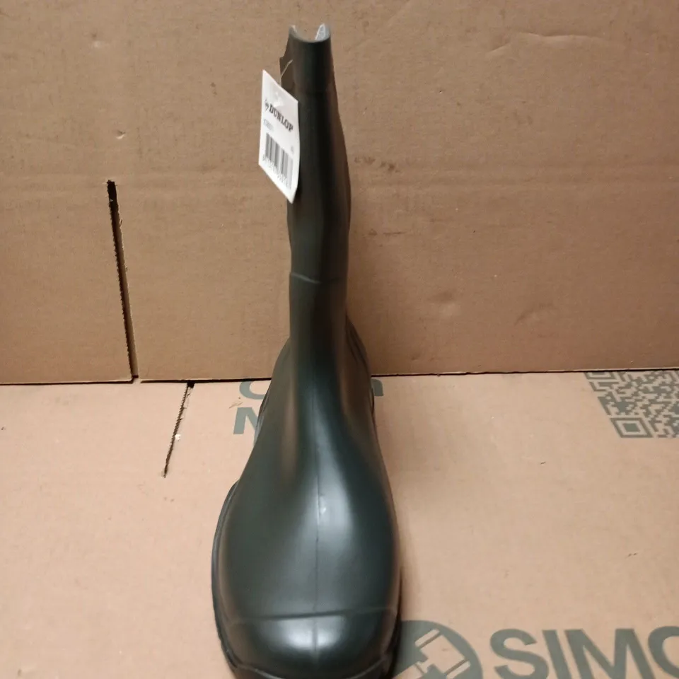 DUNLOP RUBBER WELLINGTON BOOTS, BLACK/GREEN, UK 9 (EU 43)