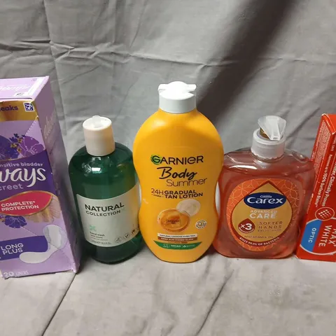 APPROXIMATELY 15 ASSORTED HEALTH & BEAUTY PRODUCTS TO INCLUDE ALWAYS, GARNIER AND CAREX