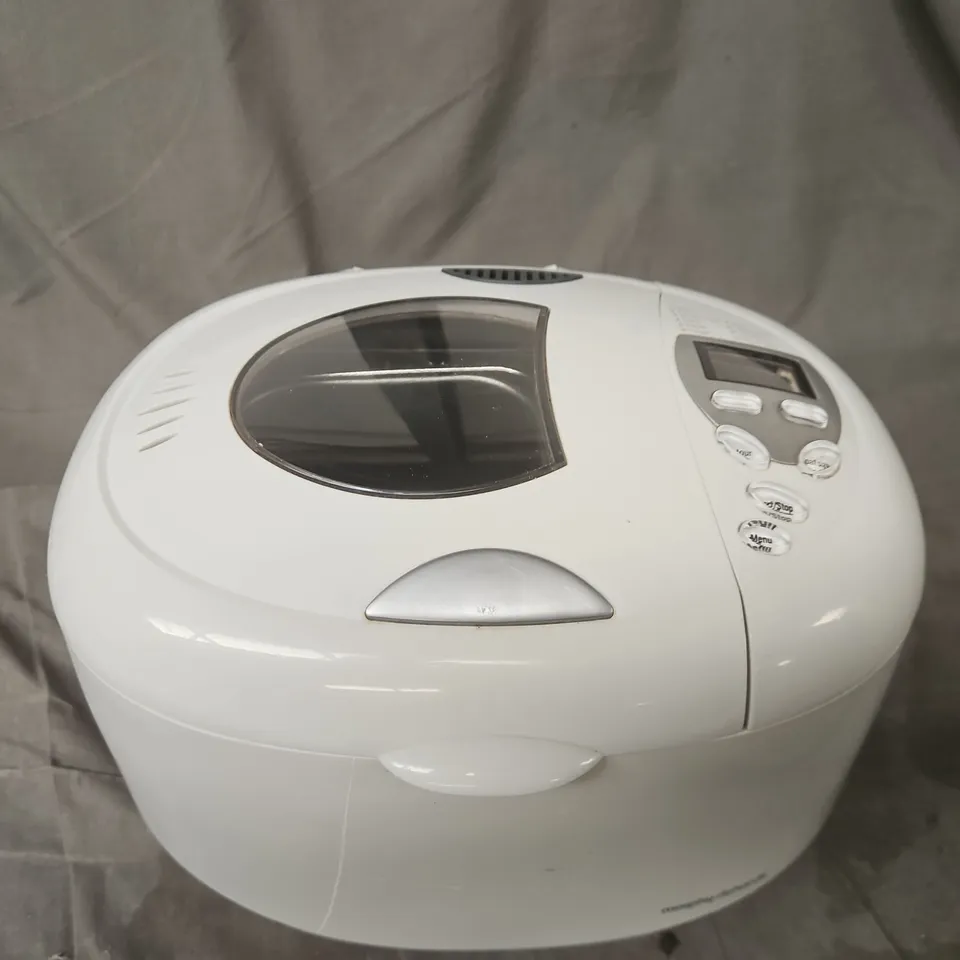 MORPHY RICHARDS BREADMAKER – WHITE