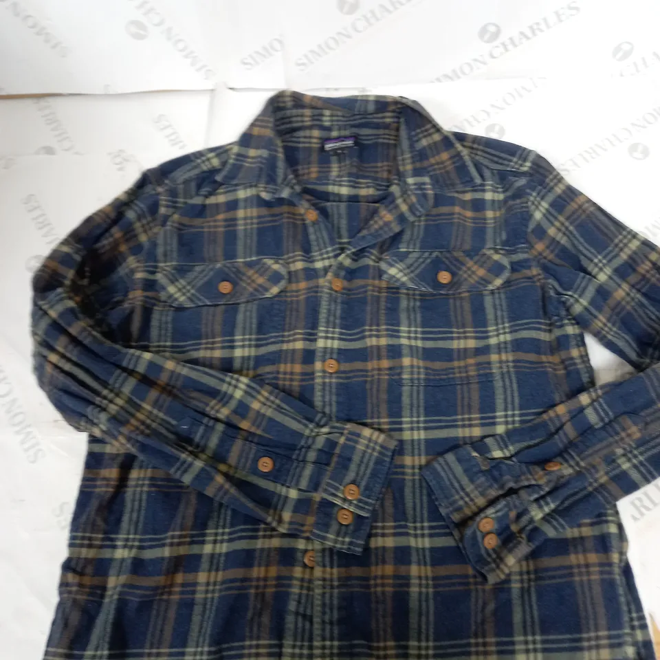 PATAGONIA BUTTON FLANNEL SHIRT SIZE M