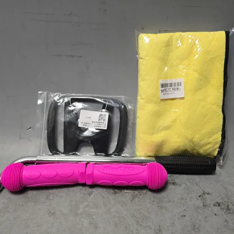 APPROXIMATELY 7 ASSORTED ITEMS TO INCLUDE - TELESCOPIC WRENCH , HAND BAR GRIPS , HONDA BLACK BADGE ETC