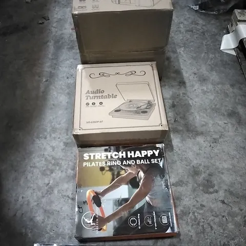 PALLET OF HOUSEHOLD ITEMS TO INCLUDE VENETIAN BLINDS, PILATES RING AND BALL SET, AUDIO TURNTABLE, AIR FRYER AND OTHER ASSORTED ITEMS...