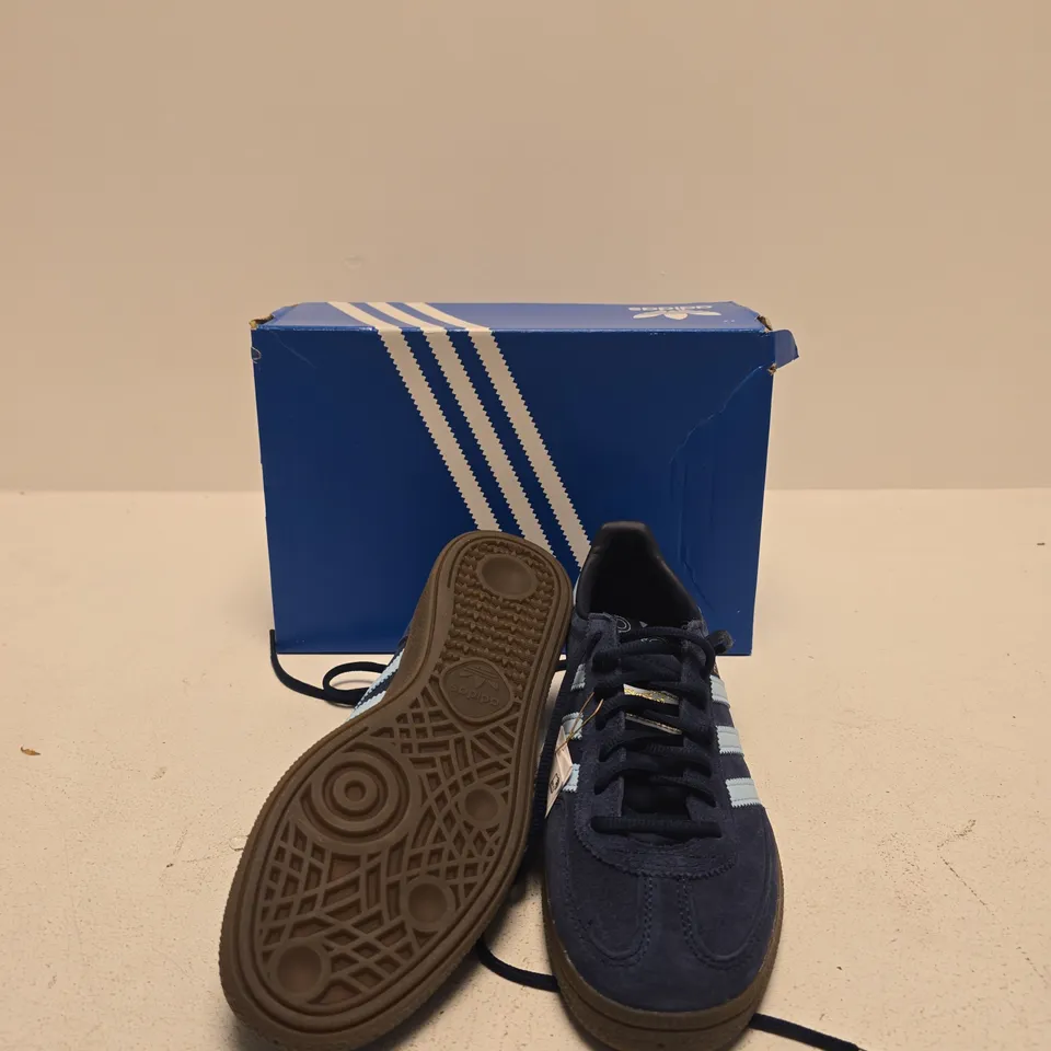 ADIDAS SNEAKER – NAVY WITH LIGHT BLUE STRIPES (BOXED) SIZE UK 5.5