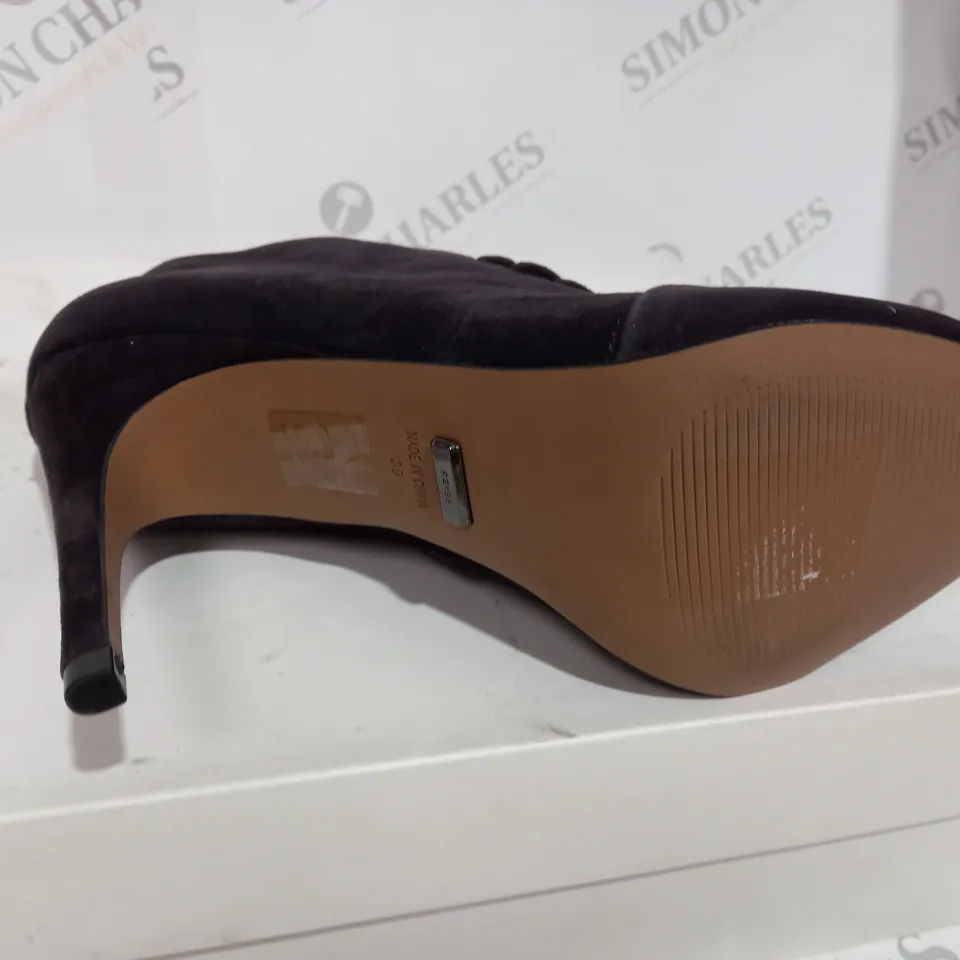BOXED REISS SUEDE CHOCOLATE BOOT HEELS - SIZE 6