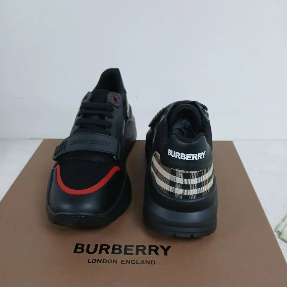 BURBERRY LOW TOP SNEAKER – BLACK, UK 10 (EUR 44)