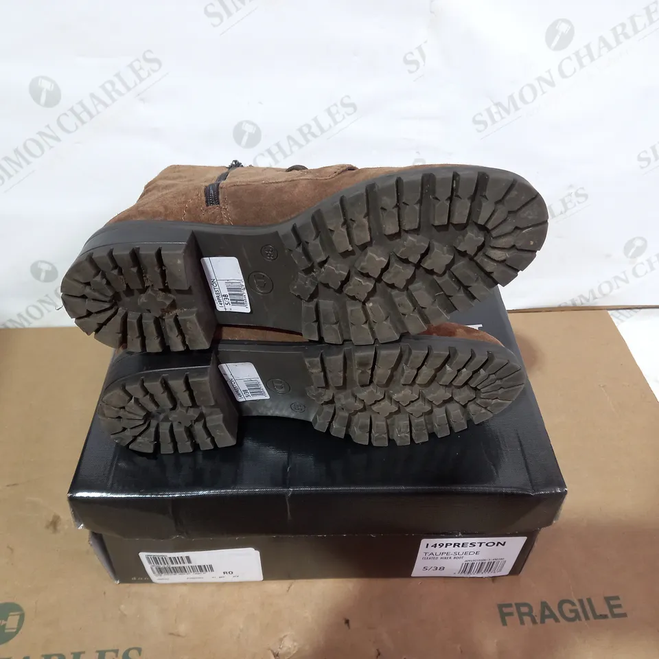 BOXED PAIR OF DUNE BOOTS - SIZE 38