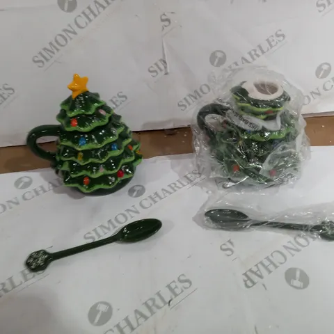 2X CHRISTMAS TREE MUGS GREEN