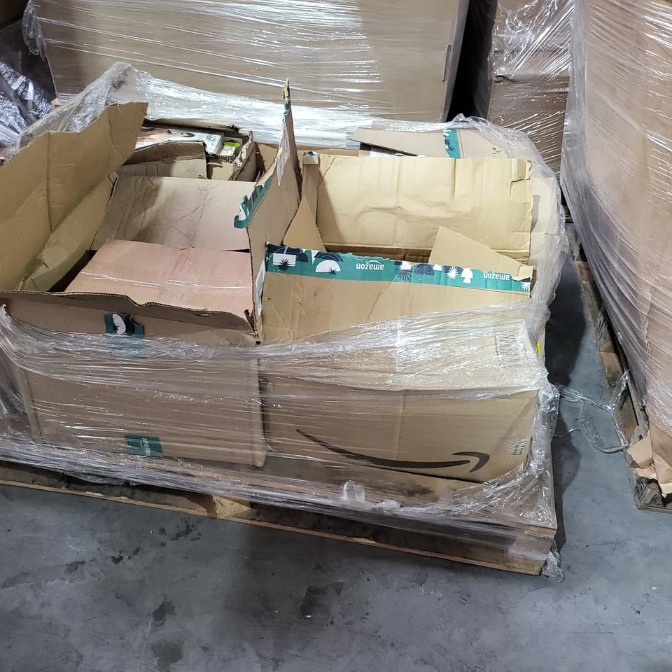 5 BOXES OF A LARGE NUMBER OF ASSORTED ITEMS TO INCLUDE QUICK N BRITE CLEANING SET, GAMBIT 6ABS SHAPER BELT AND LEGENDS IN CONCERT MUSIC CD