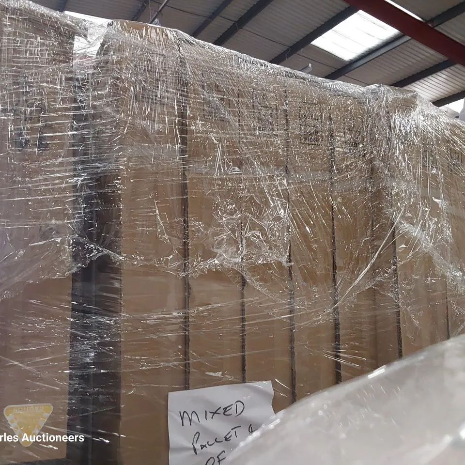 PALLET OF APPROXIMATELY 12 ASSORTED SHOWER GLASS PANELS 