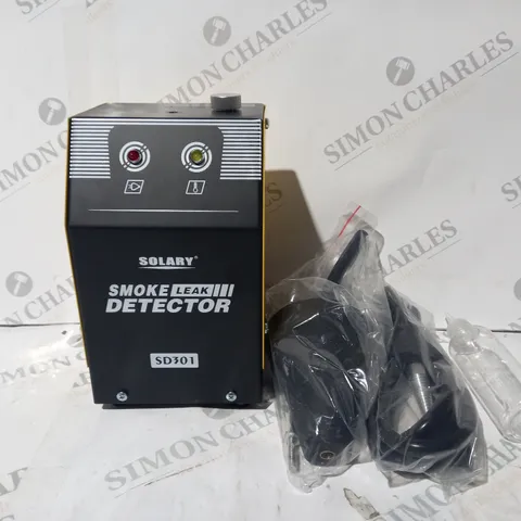 BOXED SOLARY AUTOMOBILE SMOKE LEAK DETECTOR