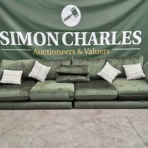 QUALITY DESIGNER 4 SEATER FABRIC UPHOLSTERED GREEN CRUSHED VELVET EFFECT SOFA