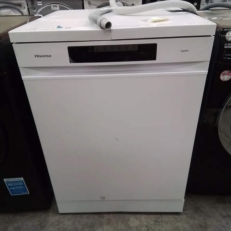 HISENSE FREESTANDING STANDARD DISH WASHER IN WHITE -COLLECTION ONLY- 