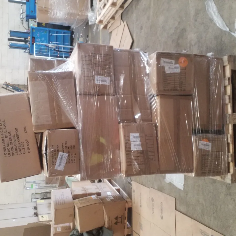 PALLET OF APPROXIMATELY 304 BRAND NEW WOMEN'S QUALITY DESIGNER CLOTHING ITEMS TO INCLUDE; JD WILLIAM'S TWIST SLEEVE TOP, JD WILLIAM'S TWIST DRAPE TOP, JD WILLIAM'S PADDED COAT