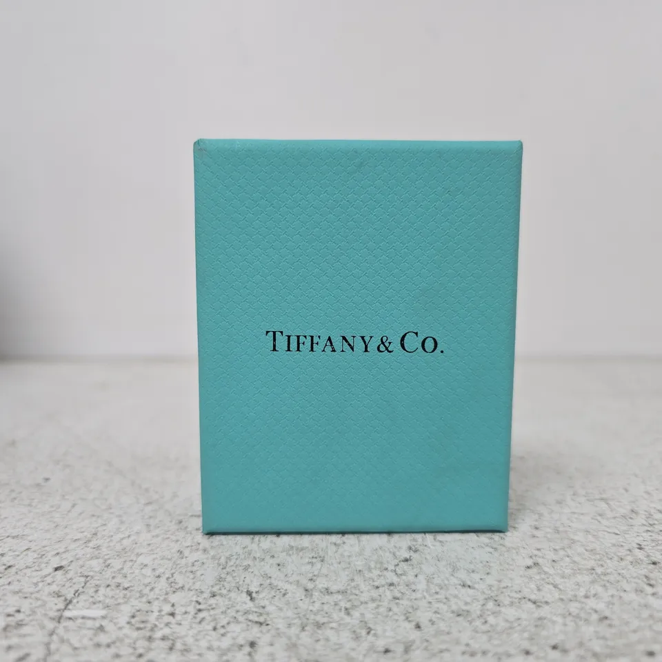 TIFFANY & CO. TURQUOISE PENDANT NECKLACE ON SILVER CHAIN – BOXED