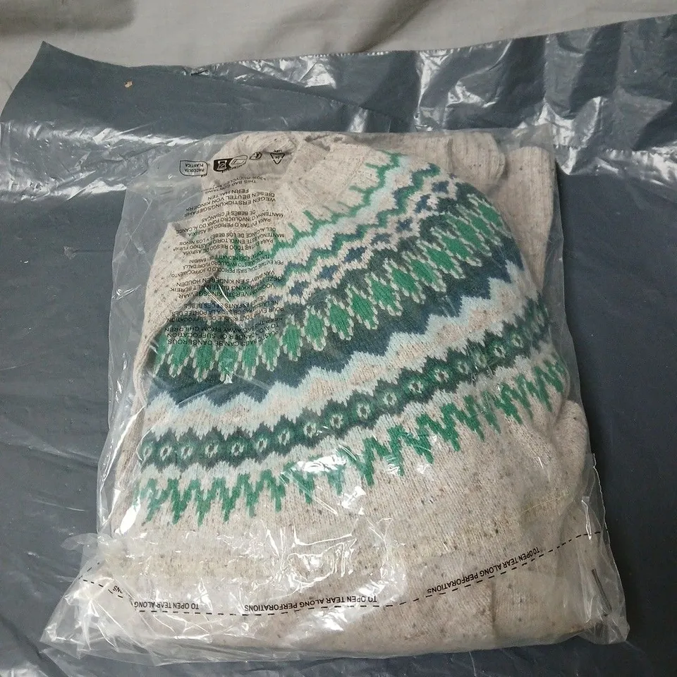 SEASALT CORNWALL GURNARD JUMPER ARAN SIZE 26 - 28 BAGGED