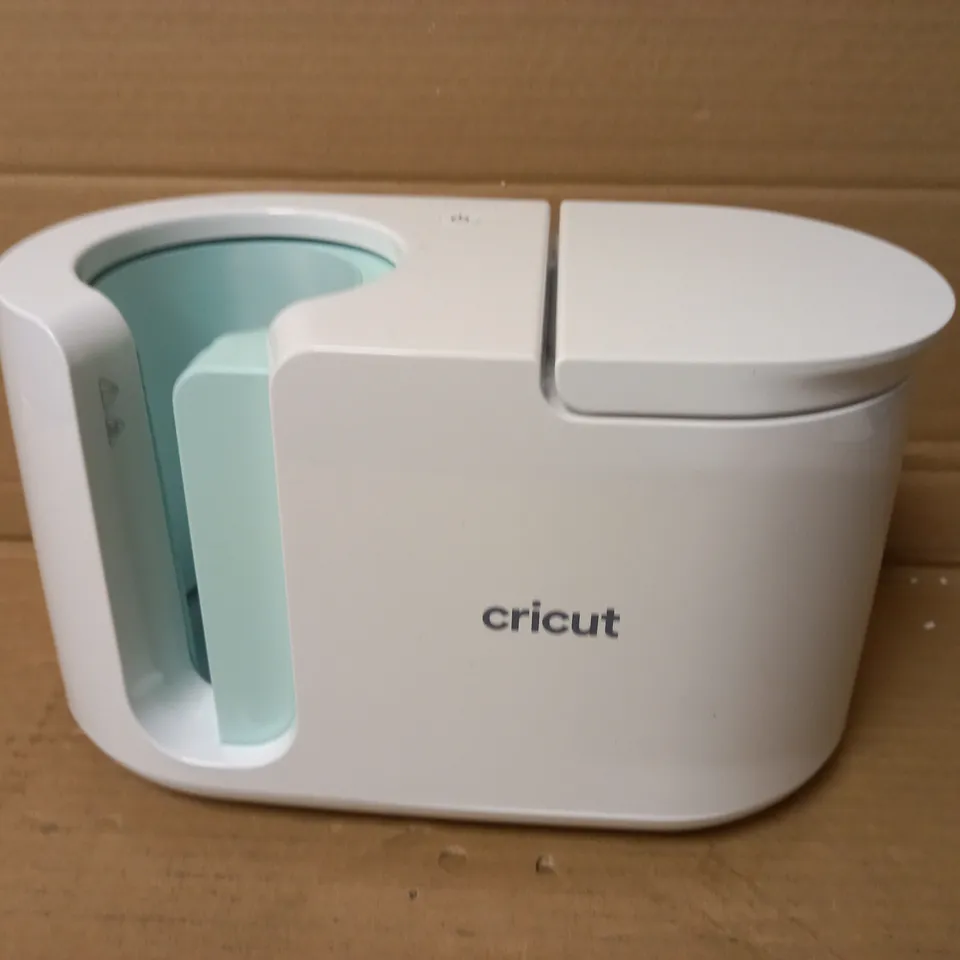 CRICUT MUG PRESS