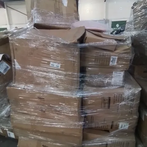 PALLET CONTAINING SEVERAL RAIN DAMAGED OFFICE/SIDE/DINING CHAIRS AND OTHER HOUSEHOLD FURNITURE ETC.