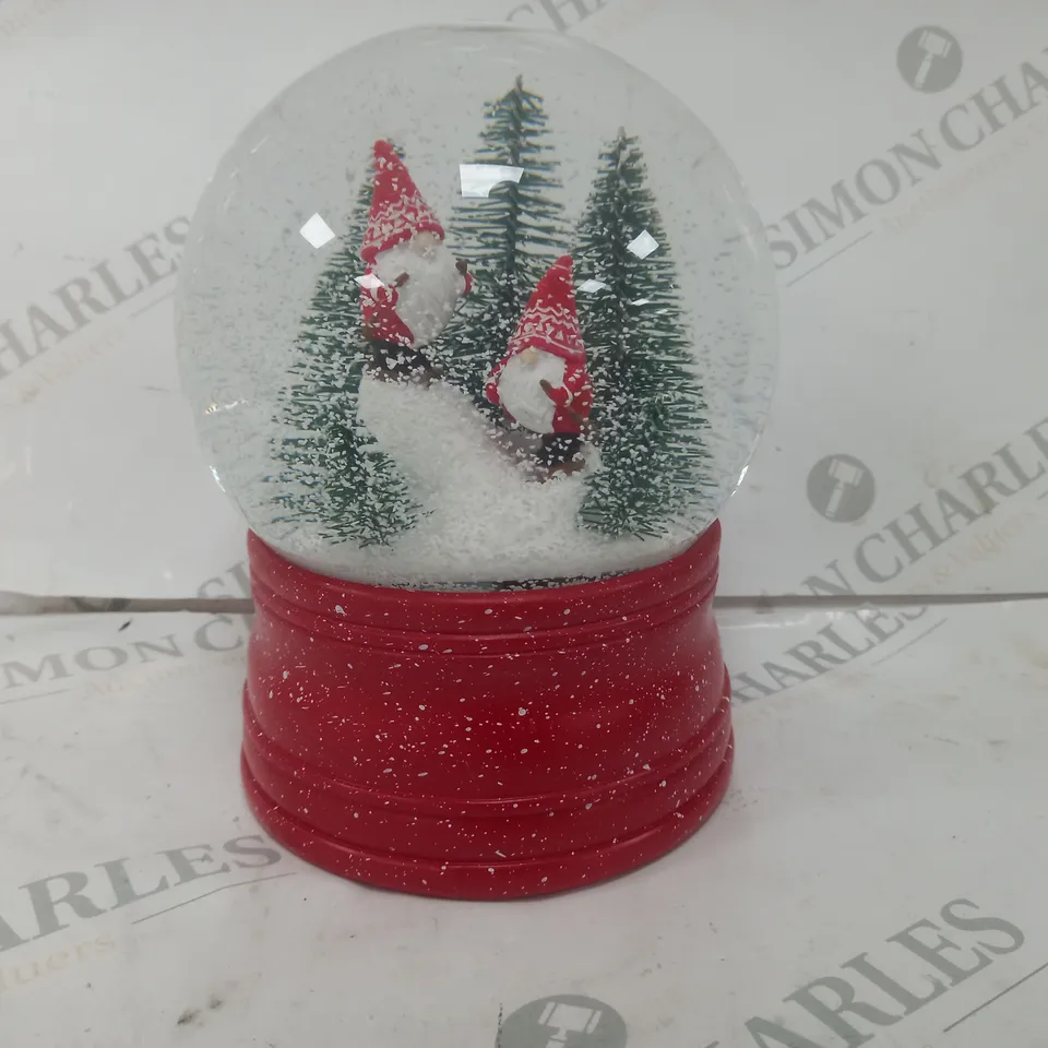 BOXED SANTA EXPRESS CHRISTMAS CHARACTER MUSICAL WATER SPINNER