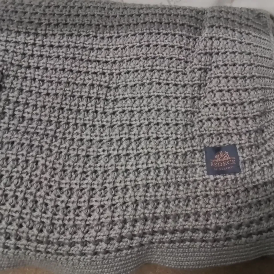 BRAND NEW SEALED BEDECK KNITTED THROW 150CMX200CM