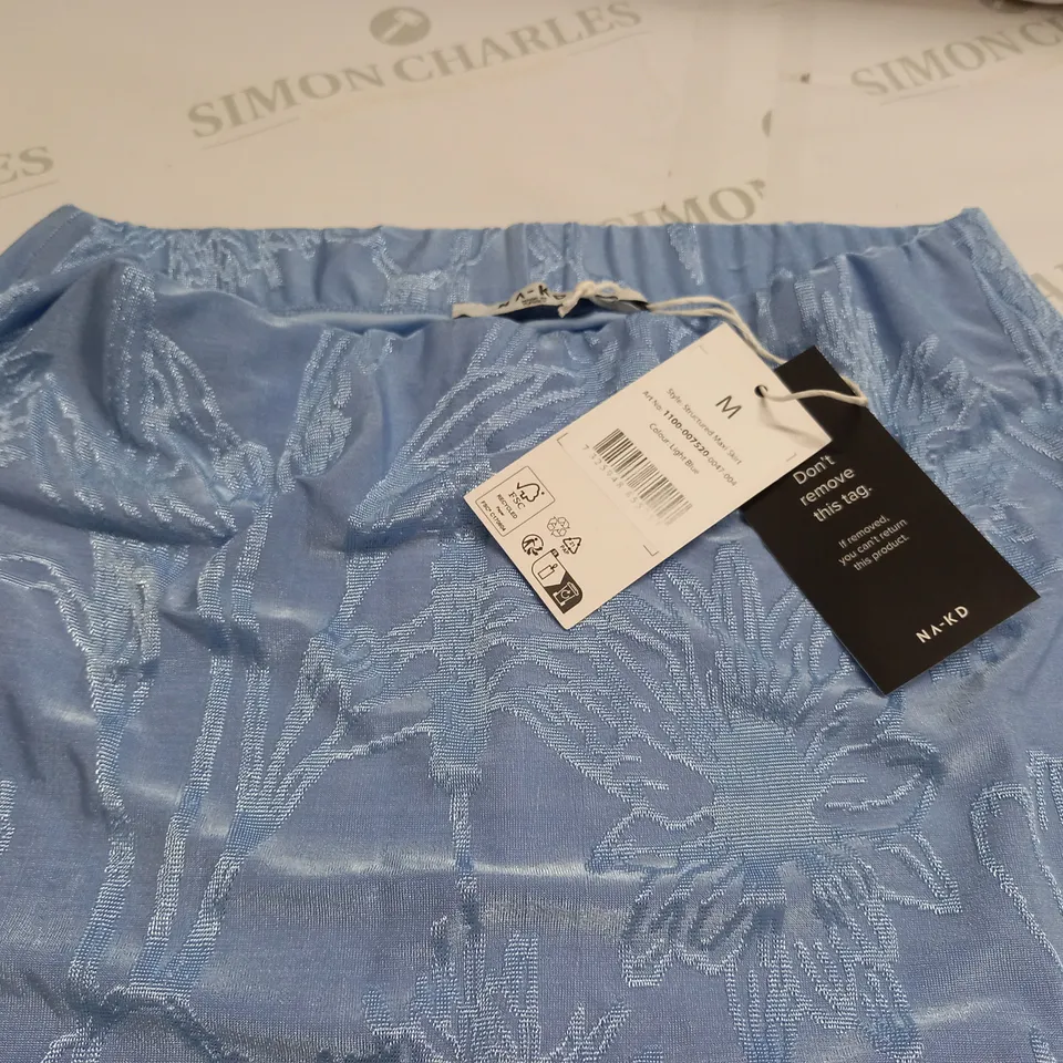 NA-KD STRUCTURED MAXI SKIRT IN BLUE - M