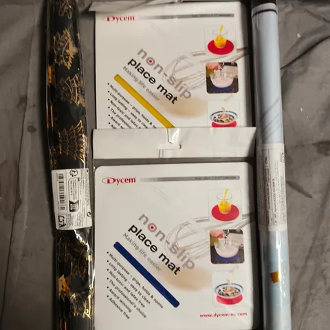 BOX OF APPROXIMATELY 20 ASSORTED HOUSEHOLD ITEMS TO INCLUDE NON-SLIP MATS, ETC - COLLECTION ONLY