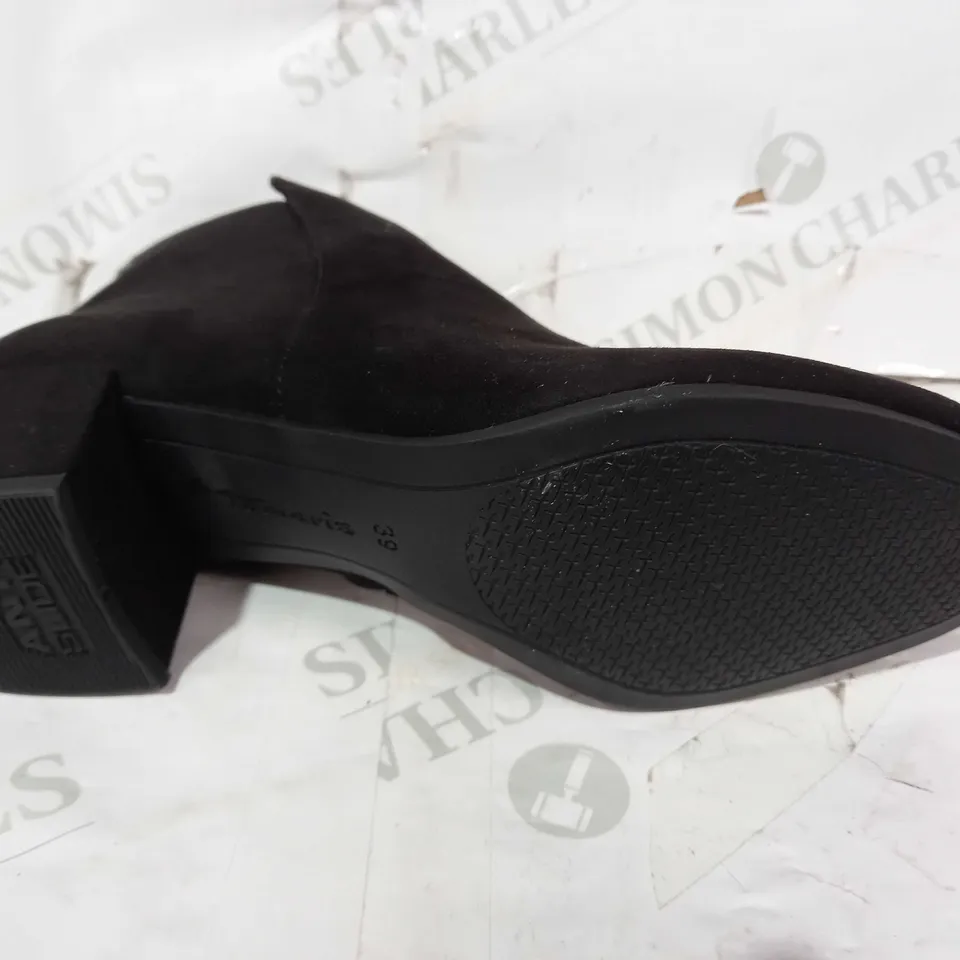 BOXED PAIR OF TOMARIS LOW HEEL SIDE ZIP SUEDE SHOES IN BLACK EU SIZE 39