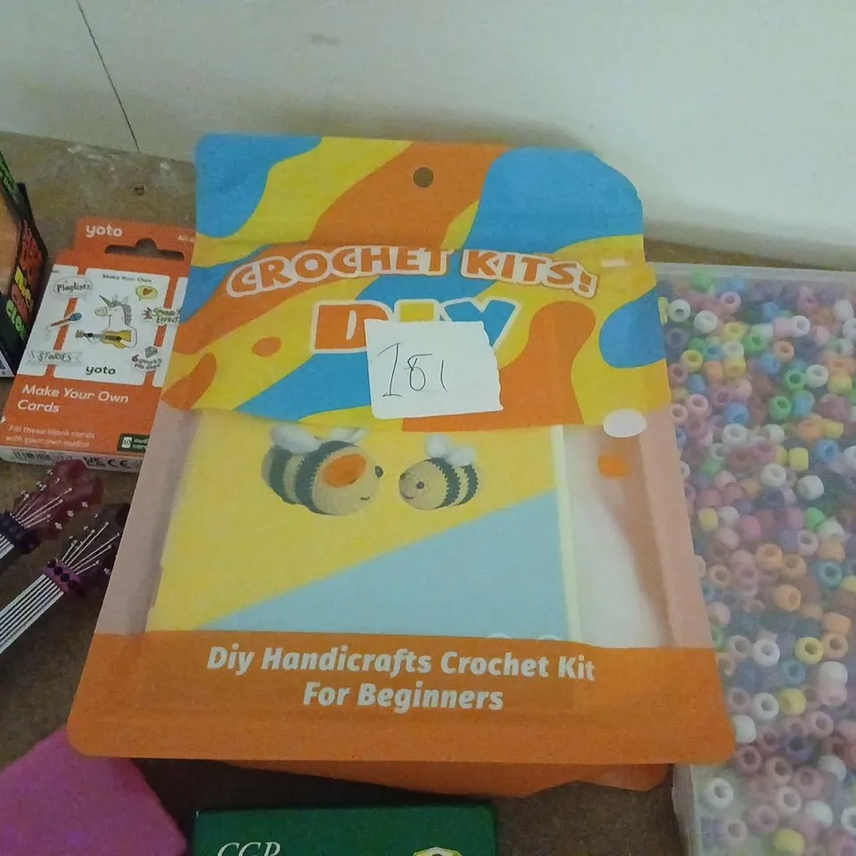 LARGE QUANTITY OF ASSORTED TOYS AND ACCESSORIES TO INCLUDE; CROCHET KIITS, GCSE EDEXCEL FRENCH VOCABULARY, NEE DOH GLOW AND STICKERS