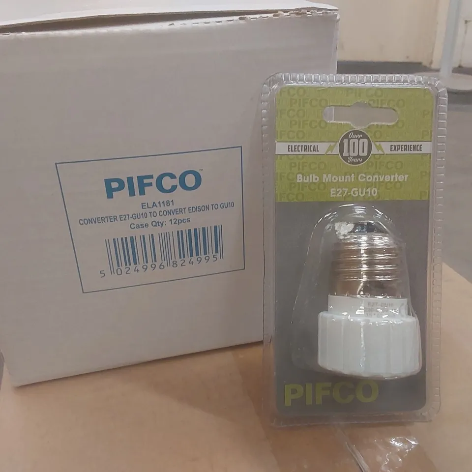 APPROX 96 BRAND NEW PIFCO BULB MOUNT CONVERTERS E27-GU10