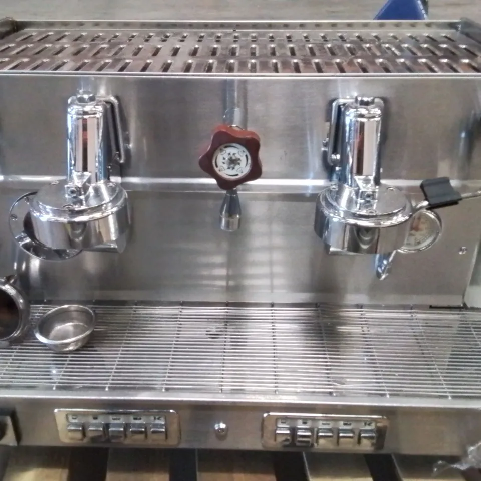 ELEKTRA 2 COMMERCIAL COFFEE MACHINE 