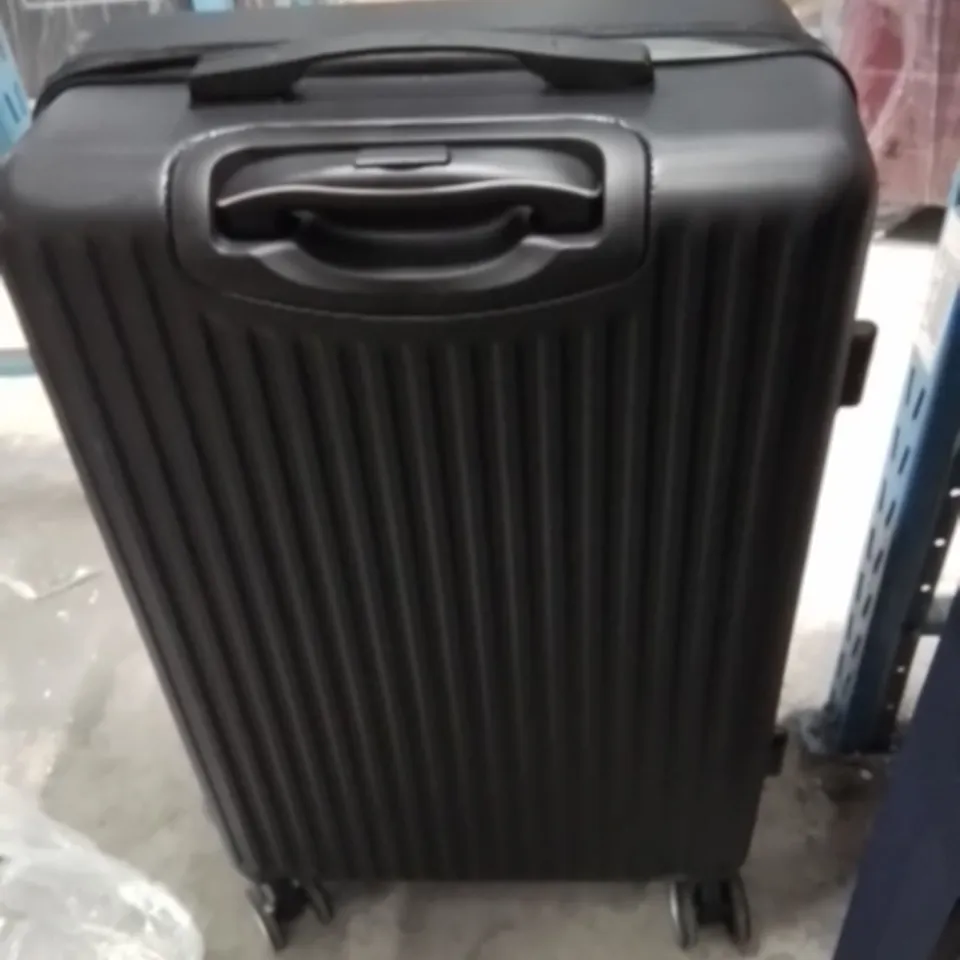 LUGG TRAVEL SUITCASE BLACK