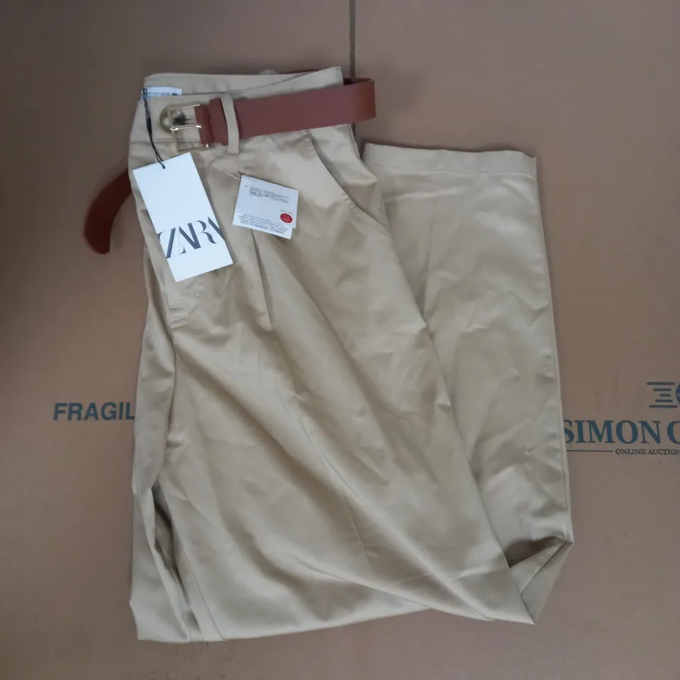 ZARA BELTED PLEATED TROUSERS IN BEIGE SIZE 8