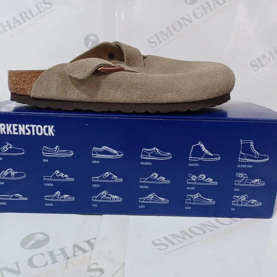 BOXED PAIR OF BIRKENSTOCK BOSTON SLIP-ON SHOES IN STONE COLOUR UK SIZE 4.5