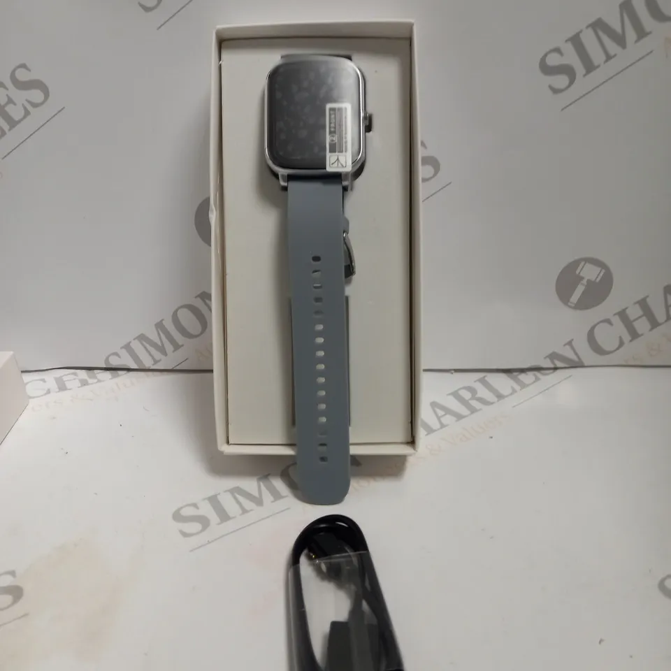 BOXED UNBRANDED FITNESS TRACKER 