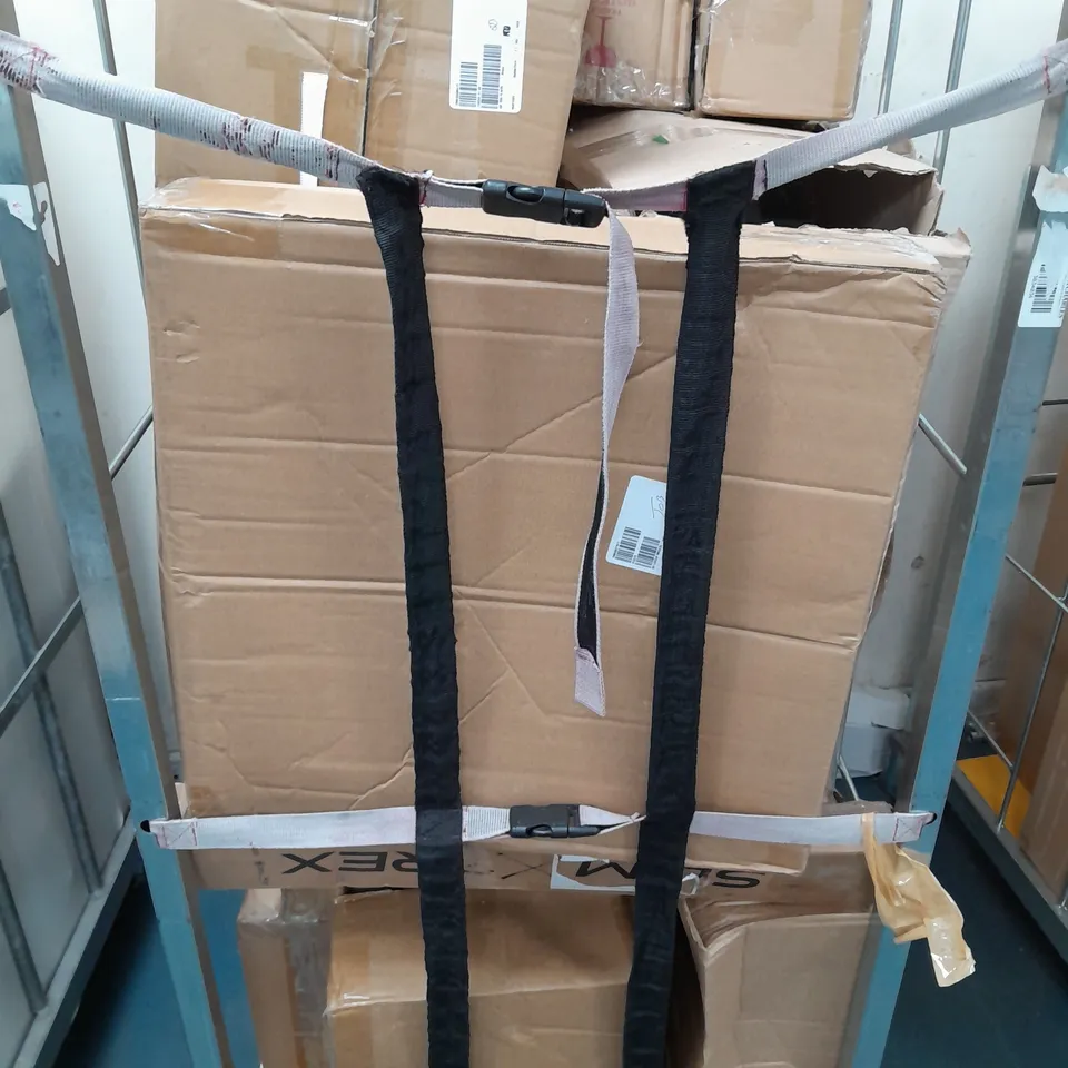 APPROXIMATELY 15 ASSORTED ITEMS TO INCLUDE STRIGHT LIGHTS, CEREAL STORAGE CONTAINERS, COOKS ESSENTIALS GREATER/SLICER, ETC - COLLECTION ONLY