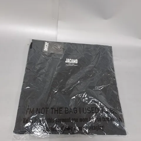 PLAIN BLACK JACAMO T-SHIRT SIZE 3XL 