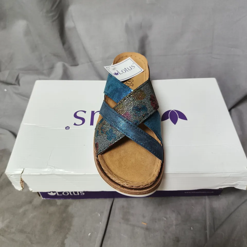 LOTUS WOMEN'S BLUE CROSS-STRAP SANDALS EU 39