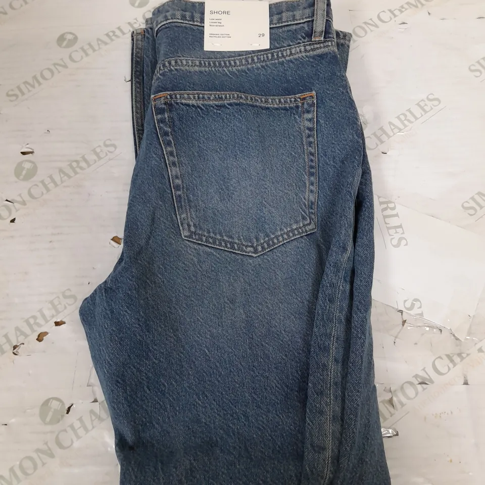 ARKET SHORE LIGHT DENIM LOW WAIST LOOSE LEG - 29