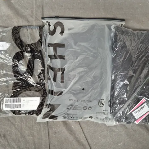BOX OF APPROXIMATELY 20 ASSORTED CLOTHING AND FASHION ITEMS IN VARIOUS STYLES, SIZES, AND COLOURS - COLLECTION ONLY