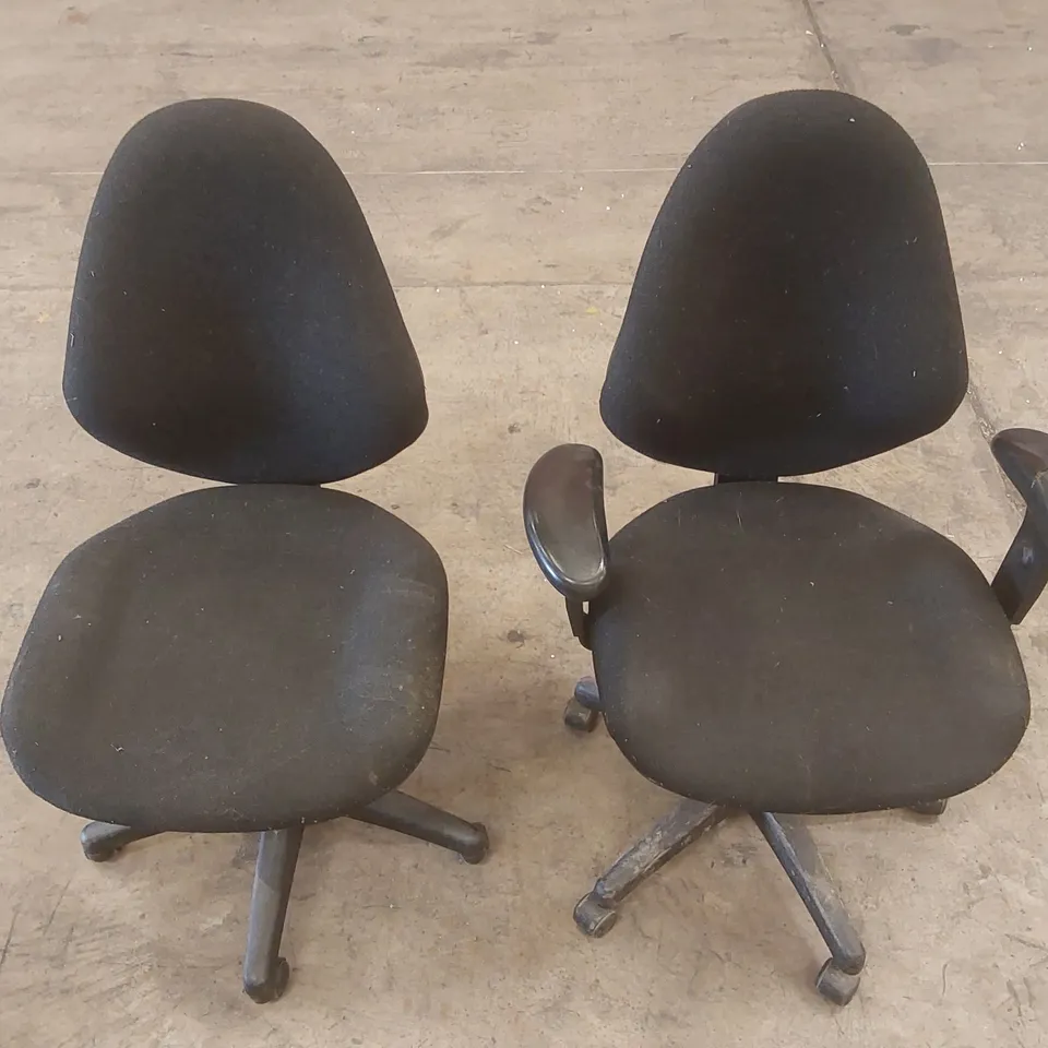 PAIR OF OFFICE SWIVEL CHAIRS
