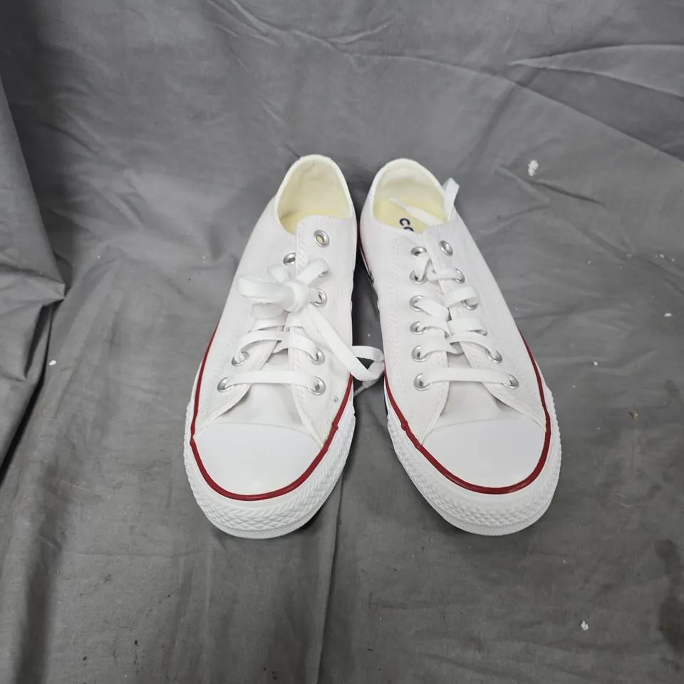 WOMENS CONVERSE CHUCK TAYLOR ALL STAR WHITE LOW-TOP TRAINERS - UK 5