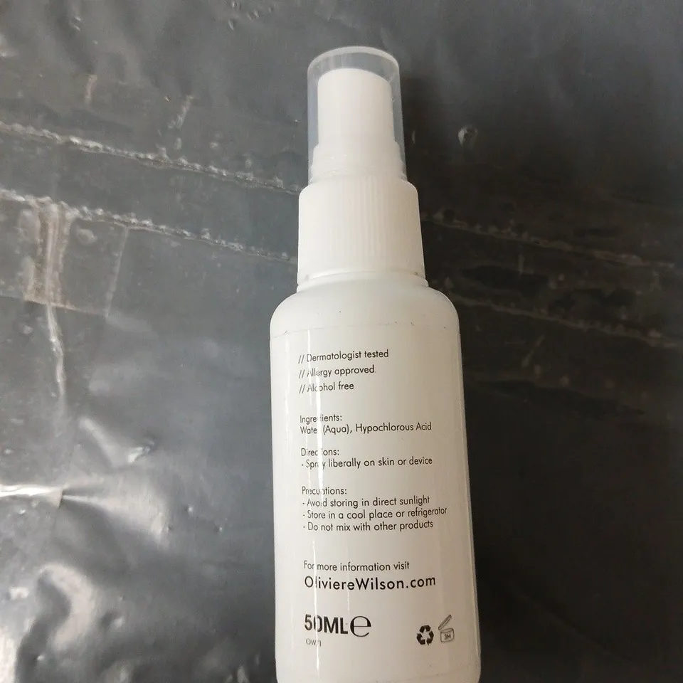PALLET OF APPROXIMATELY 240 X OLIVIERE WILSON MICRONEEDLING ROLLER KIT WITH CLEANSE + TREAT TONIC & SANITISING SPRAY (0.5MM NEEDLES)