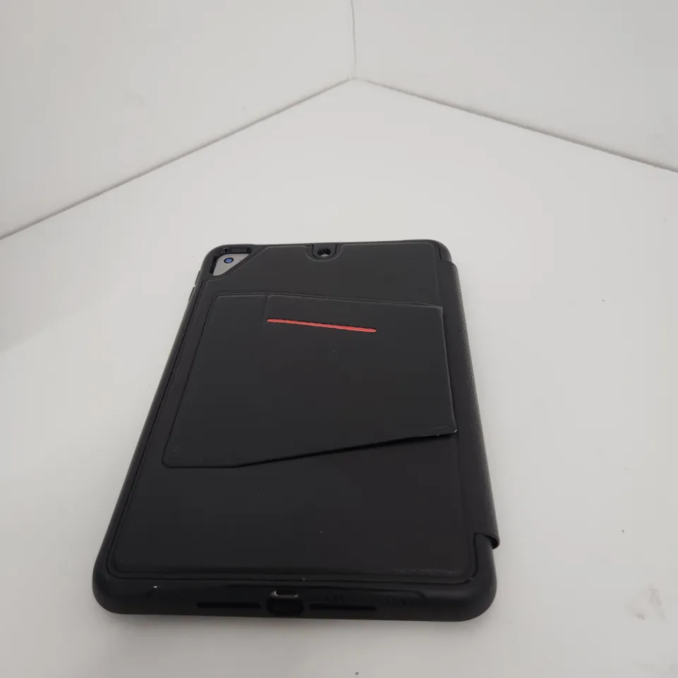 UNBOXED APPLE IPAD MINI MODEL UNKNOWN WITH HARD SHELL PROTECTIVE CASE