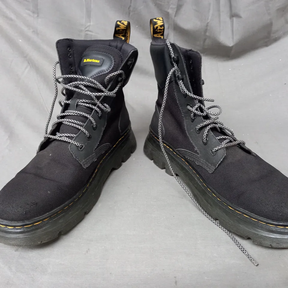 BOXED PAIR OF DR MARTENS ANKLE BOOTS IN BLACK UK SIZE 11