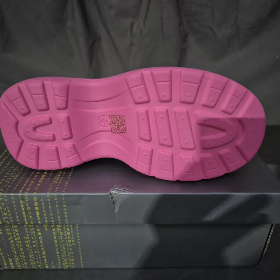 BOXED PAIR OF KOI GUMMY GLOW WORM CHUNKY TRAINERS - UK 6