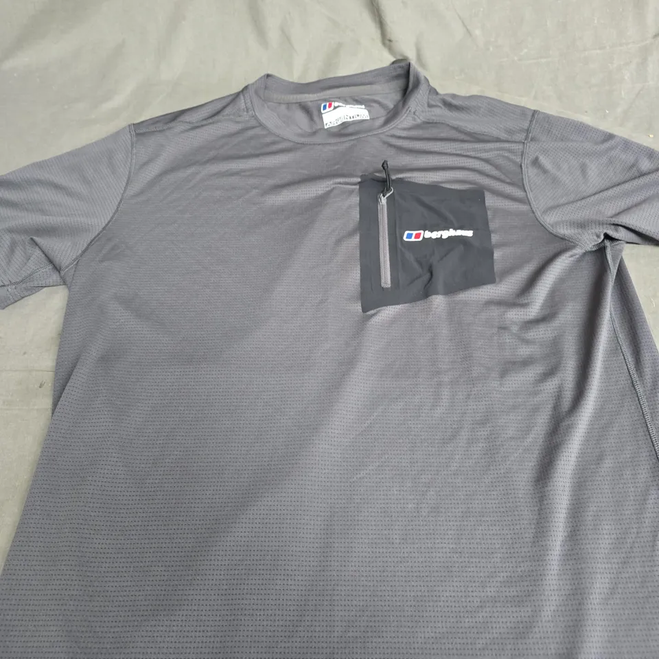 BERGHAUS PERFORMANCE TEE - SIZE M