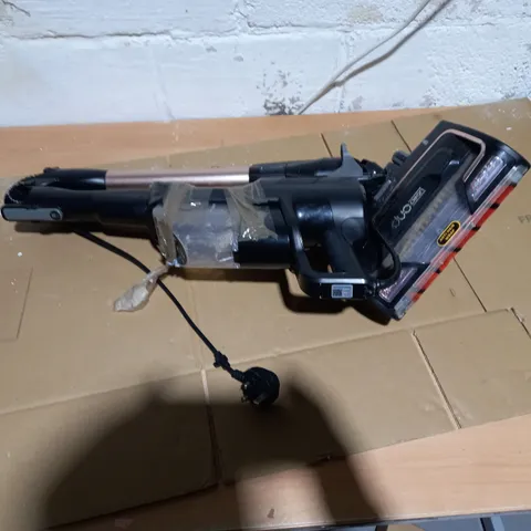 SHARK CORDED STICK VACUUM HZ500UKT