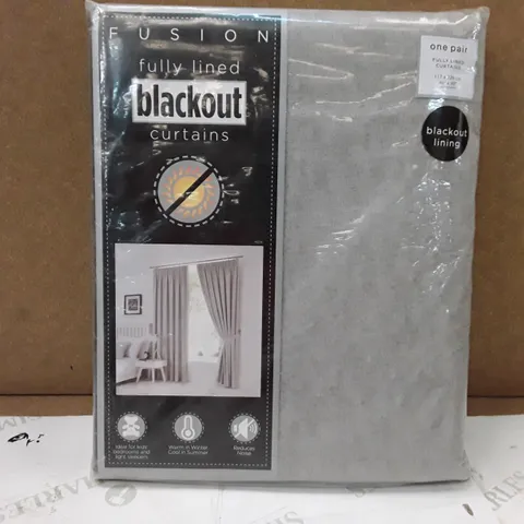 BRAND NEW FUSION FULLY LINED BLACKOUT CURTAINS - 117CM X 228CM (SILVER)