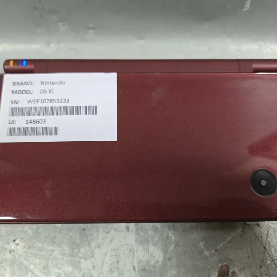 NINTENDO DS XL	