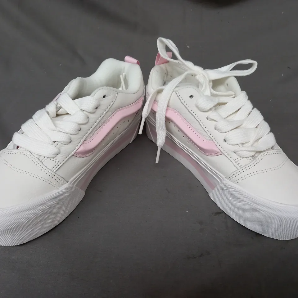 BOXED PAIR OF VANS KNU STACK SHOES IN WHITE/PINK UK SIZE 4.5